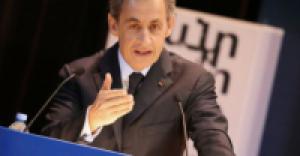 Саркози призвал сменить президента Франции
